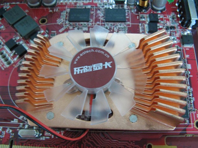 ����X1650XT�Կ� ����鿴��һ��