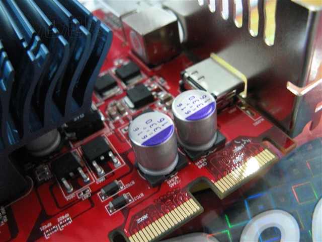 R2600Pro-256GD3��Ϸ���־������Կ�