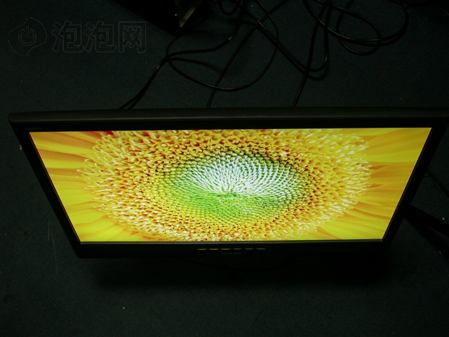 ������240BW8Һ����ʾ�� ����鿴��һ��