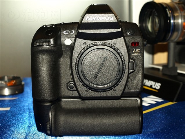 E-3�������