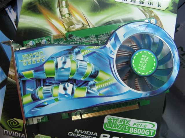 ���u����8600GT�ս����Կ� ����鿴��һ��