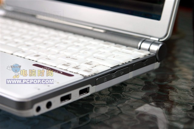 ��ʿͨLifeBook P7010�ʼǱ� ����鿴��һ��