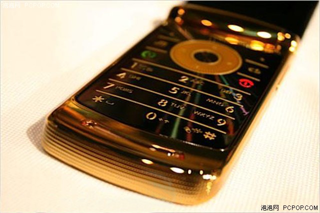 Ħ������RAZR V8 2GB �ƽ��ذ��ֻ� ����鿴��һ��