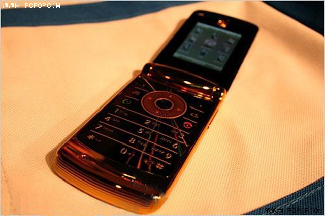 Ħ������RAZR V8 2GB �ƽ��ذ��ֻ� ����鿴��һ��