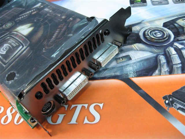 ��̨PX8800 GTS 512MB�Կ� ����鿴��һ��
