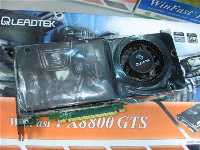 ��̨PX8800 GTS 512MB�Կ� ����鿴��һ��