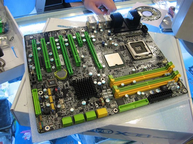 LANPARTY LT X38-T2R����