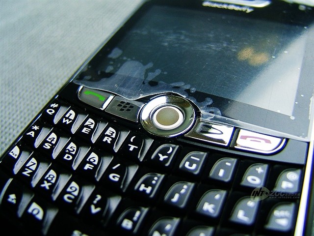 ��ݮ8800�ֻ� ����鿴��һ��