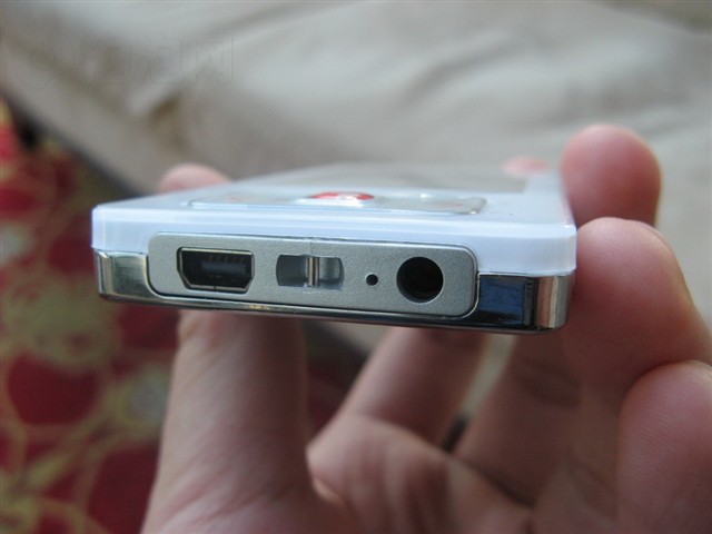 Ŧ��MOMO X6 (2G)MP3 ����鿴��һ��