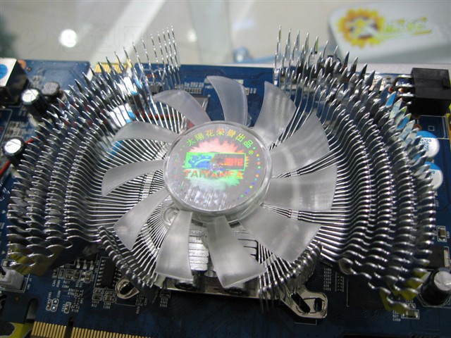 ̫����8600GT/256M/DDR3(I-DSS)������Կ� ����鿴��һ��
