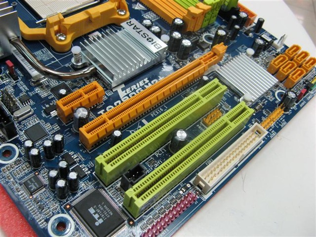 ӳ̩TA780G M2+���� ����鿴��һ��