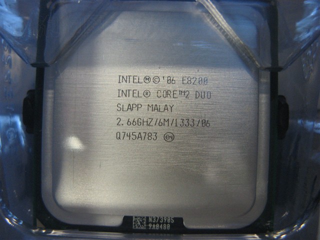 Intel���2˫�� E8200(��)CPU ����鿴��һ��