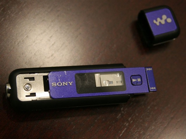 NW-E023F(1GB)MP3