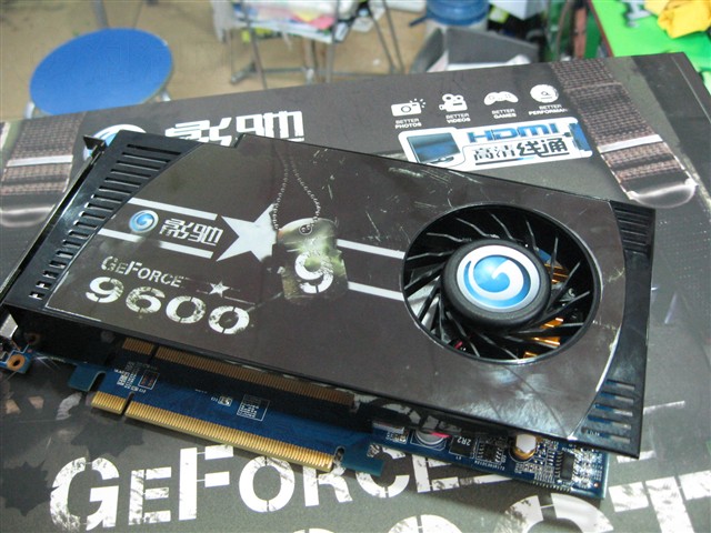 Ӱ��9600GT�н����Կ� ����鿴��һ��