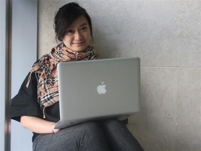 ƻ��MacBook Air�ʼǱ� ����鿴��һ��