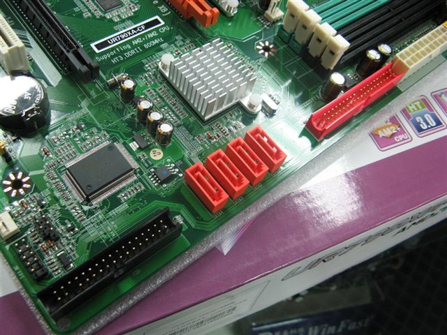 ˫��UR790XA-CF���� ����鿴��һ��