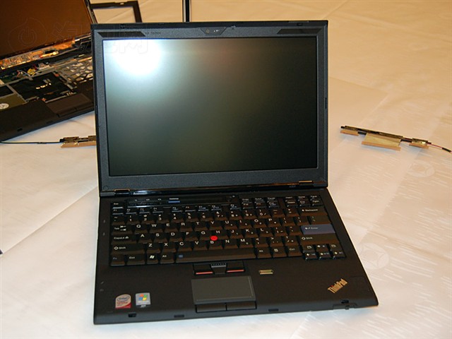 ThinkPadX300 6477HC1�ʼǱ� ����鿴��һ��