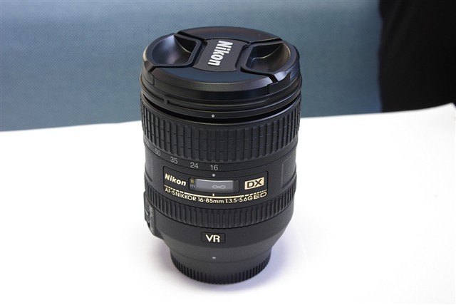�῵AF-S DX 16-85mm f/3.5-5.6G ED VR��ͷ ����鿴��һ��