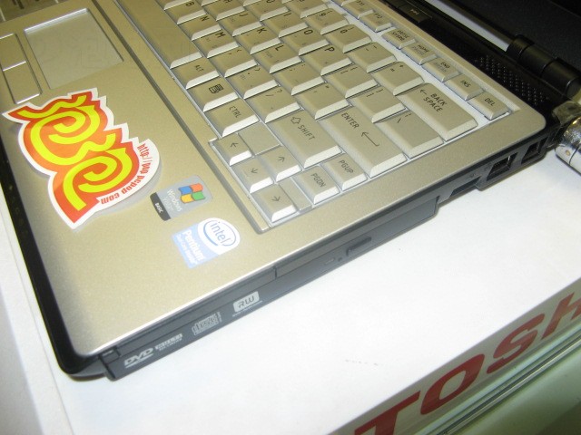 ��֥Portege M609�ʼǱ� ����鿴��һ��