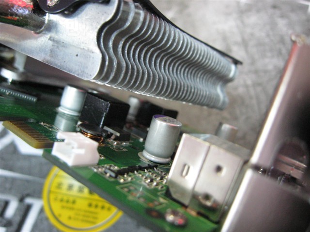 ˫���޼�9600GT����������Կ� ����鿴��һ��