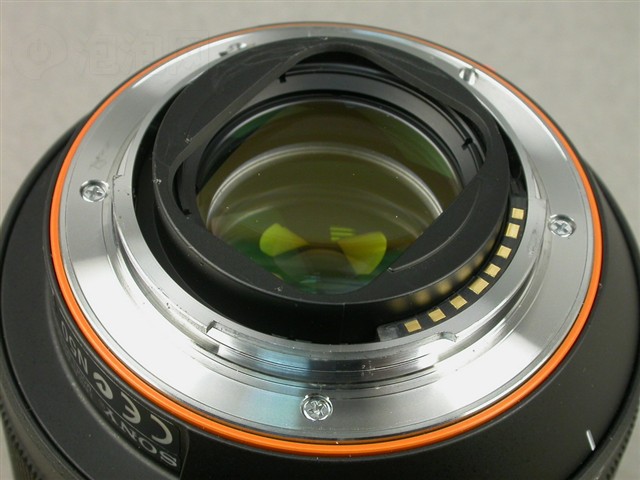 ����Vario-Sonnar T* 24-70mm F2.8 ZA SSM��ͷ ����鿴��һ��