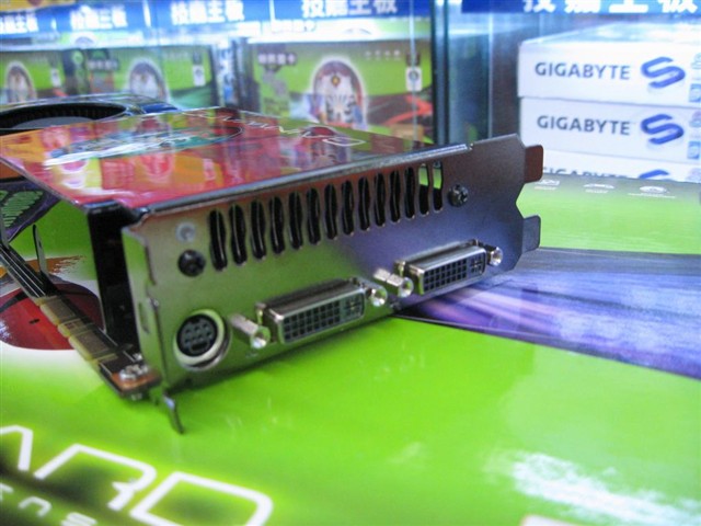 ���N9800GTX�Կ� ����鿴��һ��