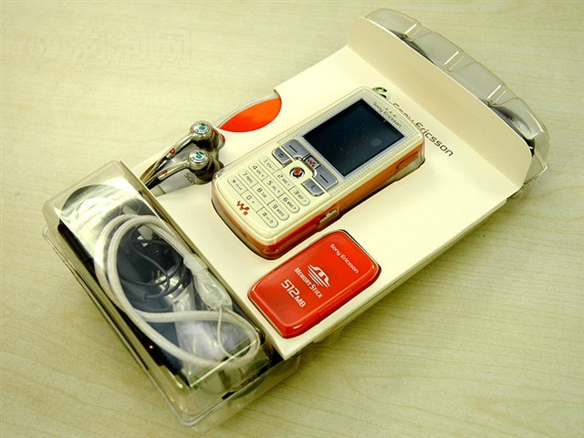 ����W800c�ֻ� ����鿴��һ��