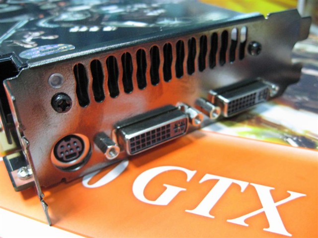 ��̨PX9800GTX�Կ� ����鿴��һ��