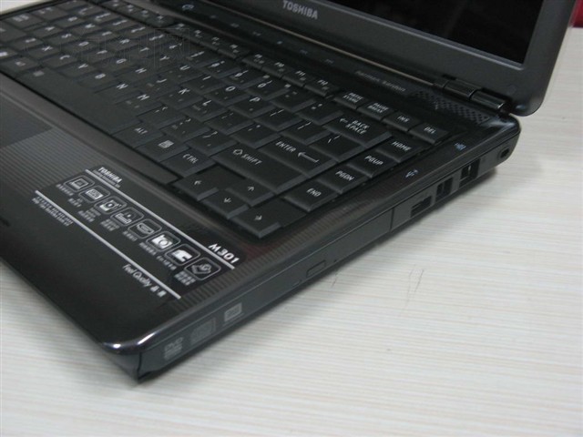 ��֥Satellite M301�ʼǱ� ����鿴��һ��