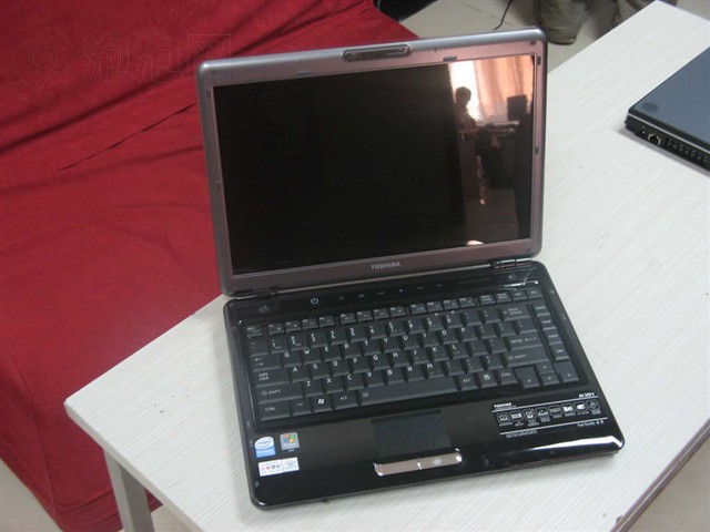 ��֥Satellite M301�ʼǱ� ����鿴��һ��