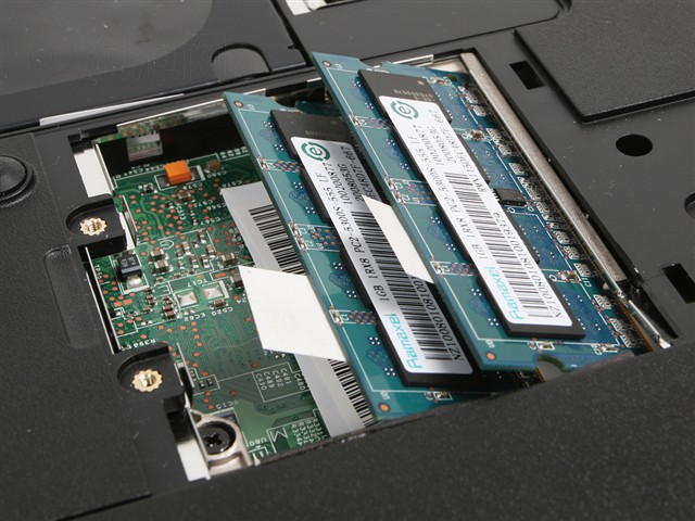 Compaq Presario V3804TX(KS397PA)�ʼǱ�