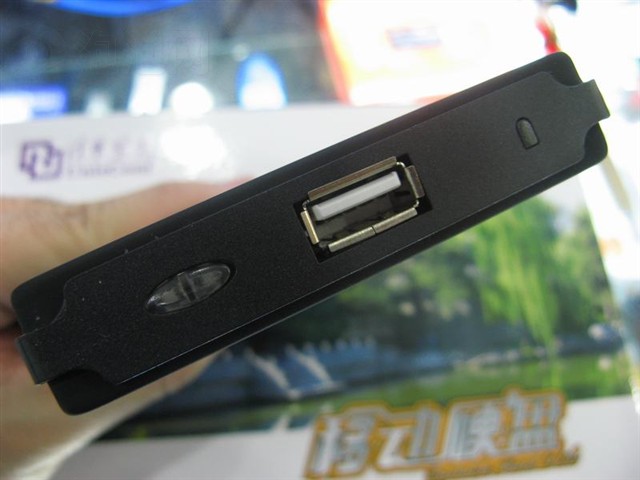 SK710���ٰ�(2.5Ӣ��/120GB)�ƶ�Ӳ��