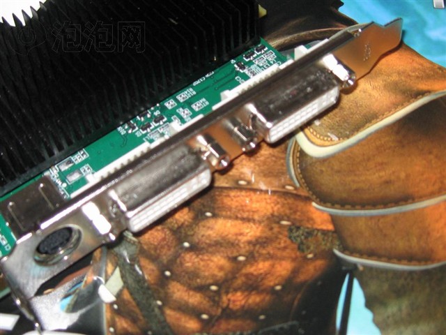 Inno3D9600GSO�Կ� ����鿴��һ��