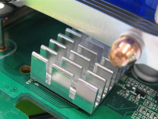 ̫����9600GSO/384M/DDR3�����ͼƬ11