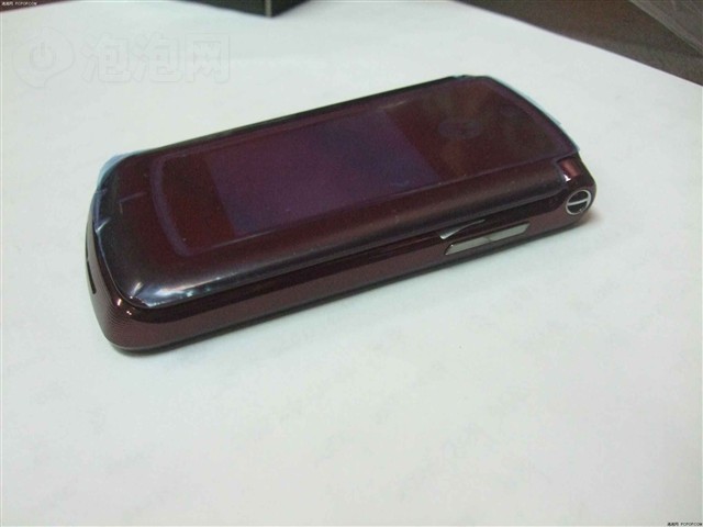 Ħ������RAZR2 V9�ֻ� ����鿴��һ��