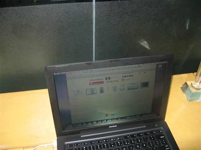 MacBook(MB404CH/A)�ʼǱ�