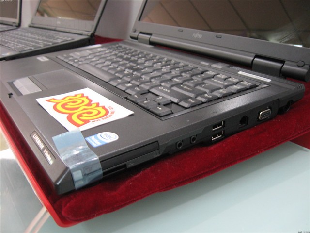 ��ʿͨLifebook V1020-AC006E010�ʼǱ� ����鿴��һ��