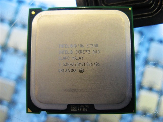 Intel���2˫�� E7200(ɢ)CPU ����鿴��һ��