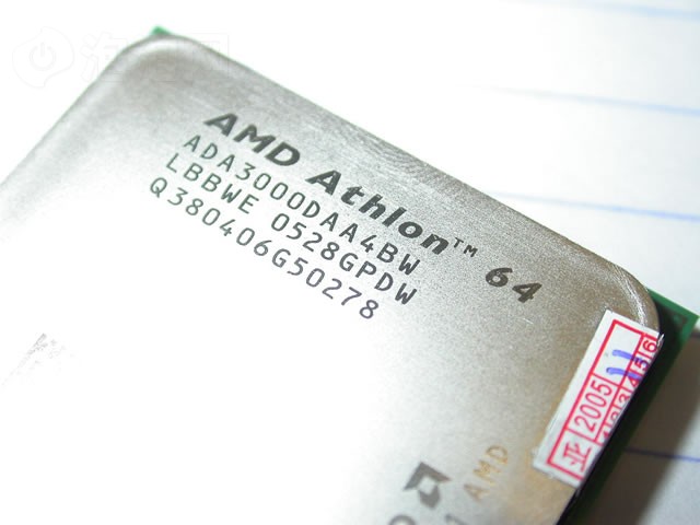 ����64 3000+(E6���)CPU