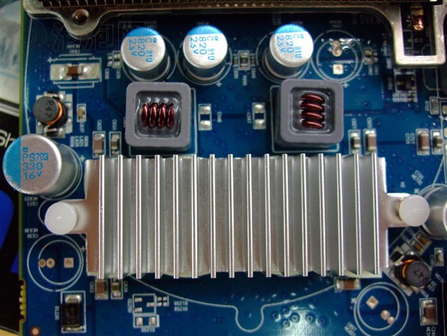 ����ʯHD3870 Toxic(��ҩ)�Կ� ����鿴��һ��