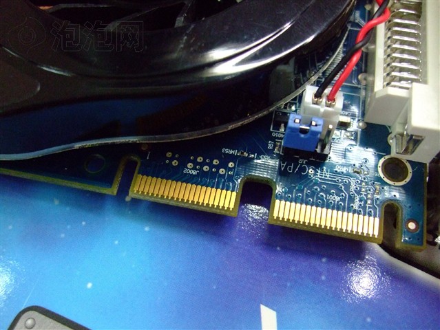 ����ʯHD3870 Toxic(��ҩ)�Կ� ����鿴��һ��