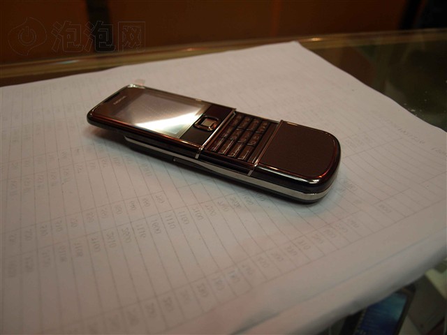 ŵ����8800 Sapphire Arte�ֻ� ����鿴��һ��