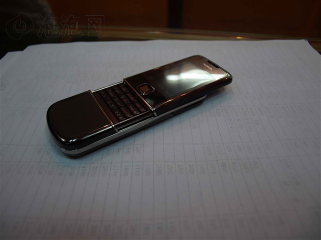 ŵ����8800 Sapphire Arte�ֻ� ����鿴��һ��