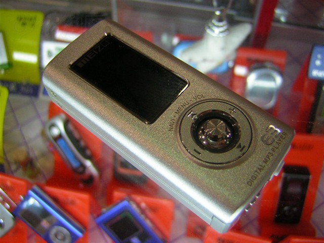 ����E3(256MB)MP3 ����鿴��һ��