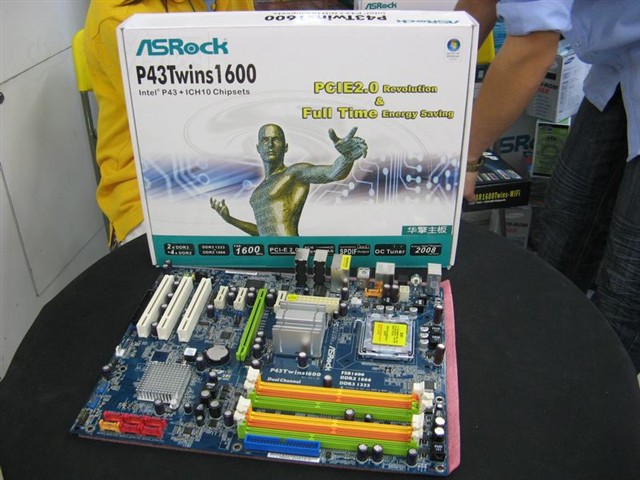 P43Twins1600����