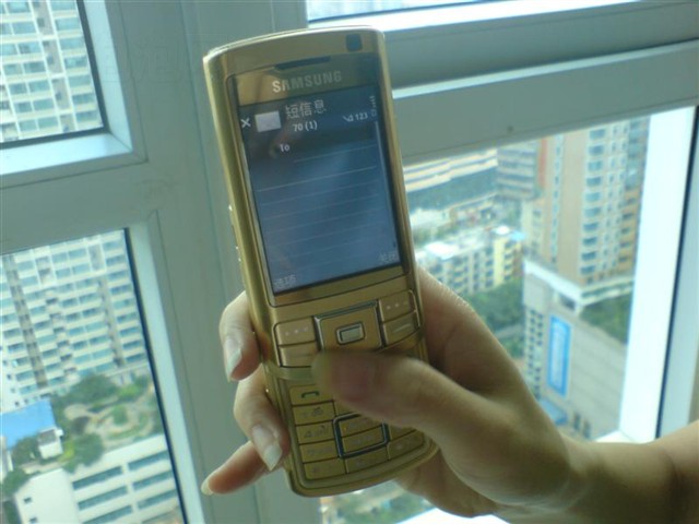 ����SGH-G810�ֻ� ����鿴��һ��
