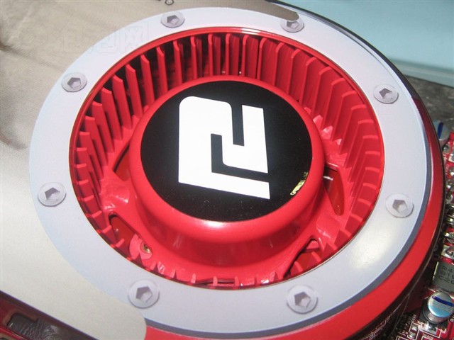 �������HD4870�Կ� ����鿴��һ��