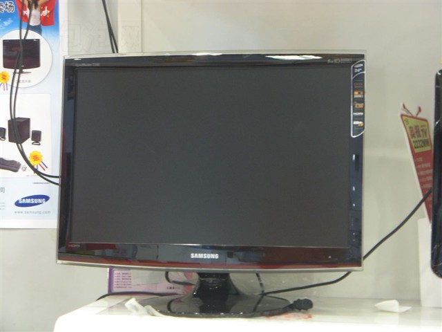 ����T240Һ����ʾ�� ����鿴��һ��