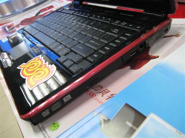 ��֥Satellite M308�ʼǱ� ����鿴��һ��