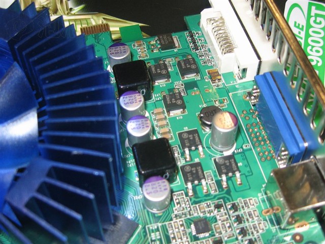 ���u����9600GT�ƽ���Կ� ����鿴��һ��